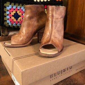 BedStu leather booties